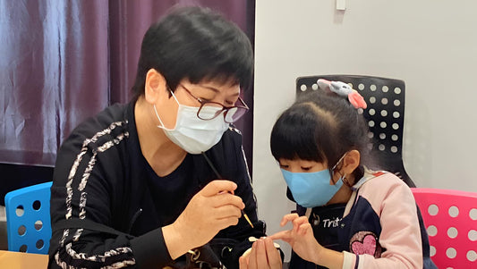 和孫子女一起做飾品！手作活動開啟祖孫共學創作日
